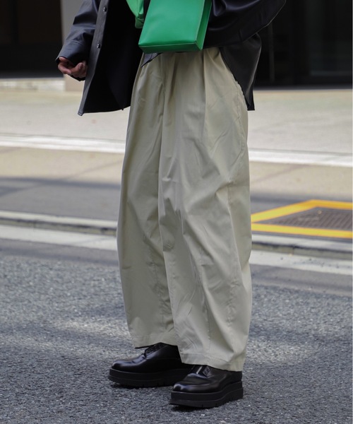 shiki tokyo（シキトウキョウ）の「loose tapered military snow pants / ルーズテイパードミリタリースノーパンツ（その他パンツ・メンズ・オフホワイト/チャコールグレー/ミント・MEDIUM/SMALL/LARGE）」の3枚目の写真