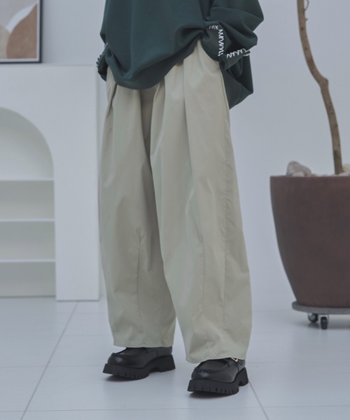 shiki tokyo（シキトウキョウ）の「loose tapered military snow pants / ルーズテイパードミリタリースノーパンツ（その他パンツ・メンズ・オフホワイト/チャコールグレー/ミント・MEDIUM/SMALL/LARGE）」の6枚目の写真