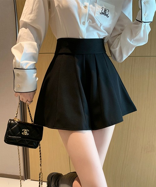 me+em select(ミームセレクト)の「【選べる3サイズ】ハイウエストマーメイドフレアミニショートパンツ(その他パンツ・レディース・ブラック/ブラウン/アイボリー・SMALL/MEDIUM/LARGE)」の7枚目の写真
