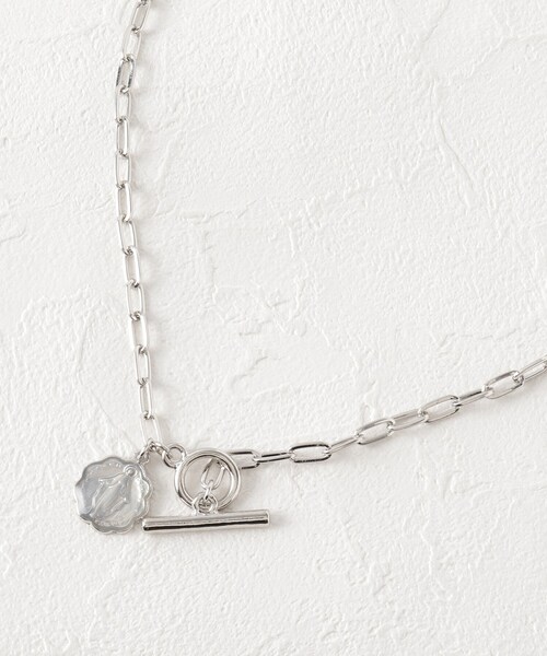 SHOO・LA・RUE（シューラルー）の「◆エポコインマンテルチェーンネックレス（ネックレス・レディース・シルバー/ゴールド・00）」の2枚目の写真