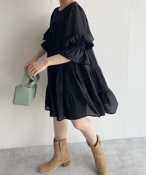 w closet(ダブルクローゼット)の「ラウンドネックティアードチュニック(シャツ/ブラウス・レディース・ブラック/オフホワイト/ミント・FREE)」の2枚目の写真