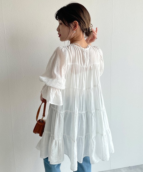 w closet(ダブルクローゼット)の「ラウンドネックティアードチュニック(シャツ/ブラウス・レディース・ブラック/オフホワイト/ミント・FREE)」の11枚目の写真