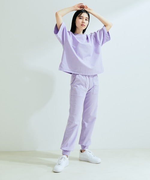 NERGY（ナージー）の「【ドライタッチ】NYCロゴ スウェット半袖プルオーバー（スウェット・レディース・ブラック/オレンジ/パープル系その他・FREE）」の9枚目の写真