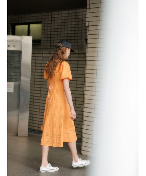 TONAL（トーナル）の「コットンレースフロント釦ワンピース