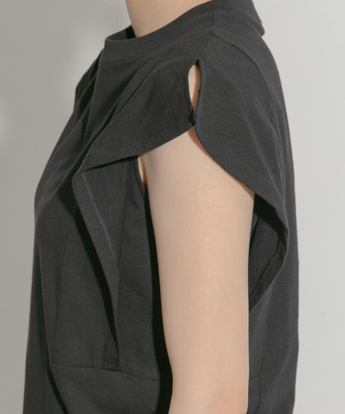 URBAN RESEARCH ROSSO（アーバンリサーチロッソ）の「『WEB/一部店舗限定』デザインスリーブカットソー（Tシャツ/カットソー・レディース・ブラック/ベージュ/オフホワイト・FREE）」の13枚目の写真