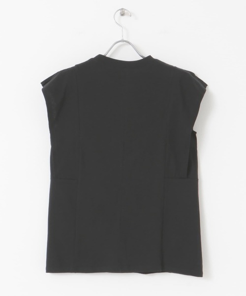 URBAN RESEARCH ROSSO（アーバンリサーチロッソ）の「『WEB/一部店舗限定』デザインスリーブカットソー（Tシャツ/カットソー・レディース・ブラック/ベージュ/オフホワイト・FREE）」の8枚目の写真