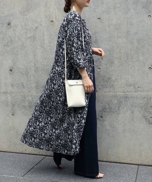 HONEYSUCKLE ROSE（ハニーサックルローズ）の「【HONEYSUCKLE ROSE】ギャザーワンピース（シャツワンピース・レディース・ブラック/ダークグレー・M/L）」の11枚目の写真