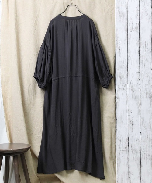 HONEYSUCKLE ROSE（ハニーサックルローズ）の「【HONEYSUCKLE ROSE】ギャザーワンピース（シャツワンピース・レディース・ブラック/ダークグレー・M/L）」の13枚目の写真