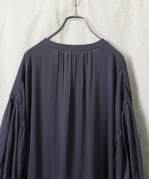 HONEYSUCKLE ROSE（ハニーサックルローズ）の「【HONEYSUCKLE ROSE】ギャザーワンピース（シャツワンピース・レディース・ブラック/ダークグレー・M/L）」の14枚目の写真