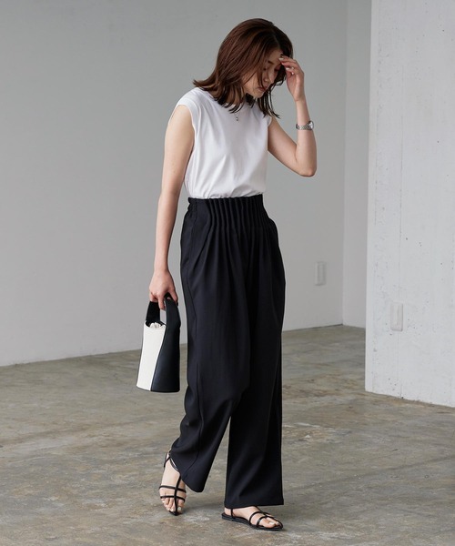 KOBE LETTUCE（コウベレタス）の「Tラインストラップサンダル（サンダル・レディース・ホワイト/シルバー/ブラック/ブラウン・S/L/LL/M）」の10枚目の写真