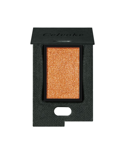 Celvoke（セルヴォーク）の「Celvoke / ヴァティック アイズ 03～20（アイシャドウ・レディース・１１ アプリコット/１４ スモーキーピスタチオ/１３ テキサスベージュ/０６ ブレイジングピンク/０５ フォクシーファー/１２ カシミヤ/１０ フォギーライラック/０９ ダスティピンク/０４ ネイチャーゴールド/０７ ドライローズ/０８ コーラルピンク/２０ ストラータ/１８ アーモンドクラッシュ/０１ スパークルベージュ/０３ フロスティピンク/０２ ブルーモルフォ・FREE）」の2枚目の写真