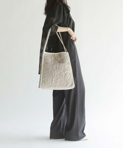 CONTROL FREAK（コントロールフリーク）の「CONTROL FREAK(コントロールフリーク)ベロアペイズリーキルトトート（トートバッグ・レディース・ベージュ/グレー/ブルー/グリーン・FREE）」の3枚目の写真