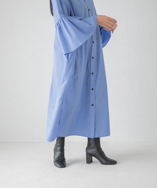 yuw(ユウ)の「フレアスリーブシャツワンピース 157373(ワンピース・レディース・ブラック/ブルー・FREE)」の13枚目の写真