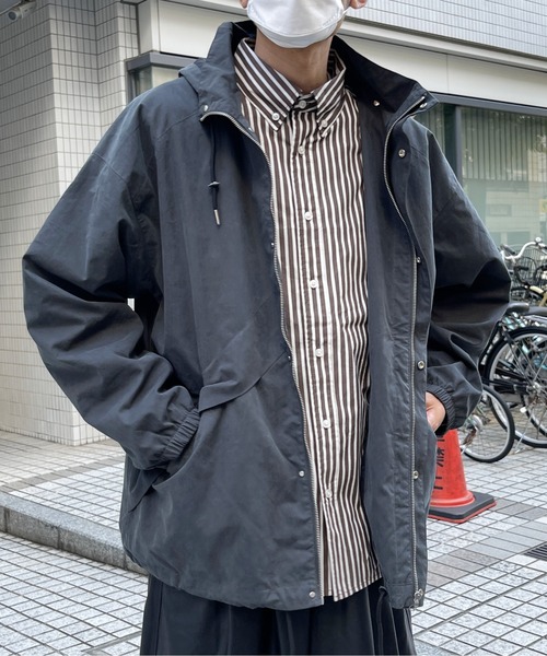 CPCM(シーピーシーエム)の「綿ナイロンフーデッドジャケット(ブルゾン・メンズ・アイボリー/チャコールグレー/カーキ・MEDIUM/LARGE)」の1枚目の写真