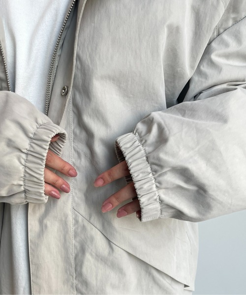 CPCM(シーピーシーエム)の「綿ナイロンフーデッドジャケット(ブルゾン・メンズ・アイボリー/チャコールグレー/カーキ・MEDIUM/LARGE)」の20枚目の写真