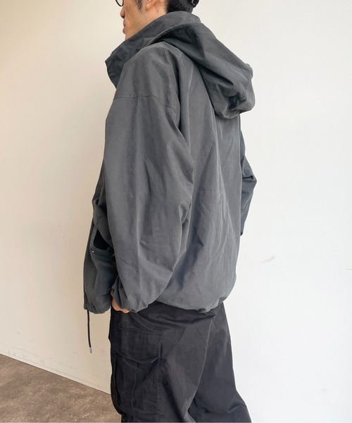 CPCM(シーピーシーエム)の「綿ナイロンフーデッドジャケット(ブルゾン・メンズ・アイボリー/チャコールグレー/カーキ・MEDIUM/LARGE)」の8枚目の写真