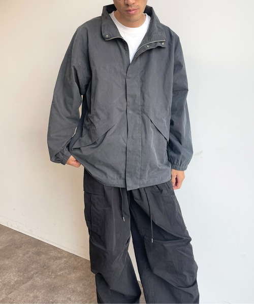 CPCM(シーピーシーエム)の「綿ナイロンフーデッドジャケット(ブルゾン・メンズ・アイボリー/チャコールグレー/カーキ・MEDIUM/LARGE)」の11枚目の写真