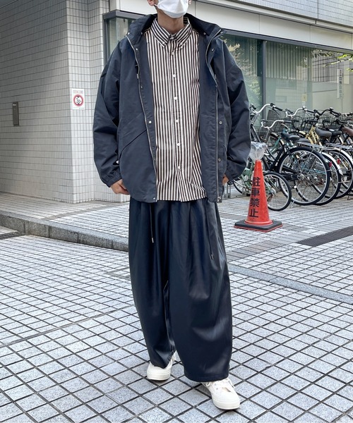 CPCM(シーピーシーエム)の「綿ナイロンフーデッドジャケット(ブルゾン・メンズ・アイボリー/チャコールグレー/カーキ・MEDIUM/LARGE)」の22枚目の写真