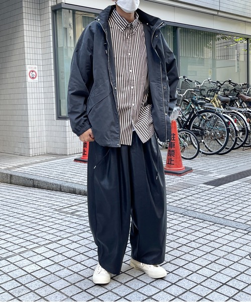 CPCM(シーピーシーエム)の「綿ナイロンフーデッドジャケット(ブルゾン・メンズ・アイボリー/チャコールグレー/カーキ・MEDIUM/LARGE)」の21枚目の写真