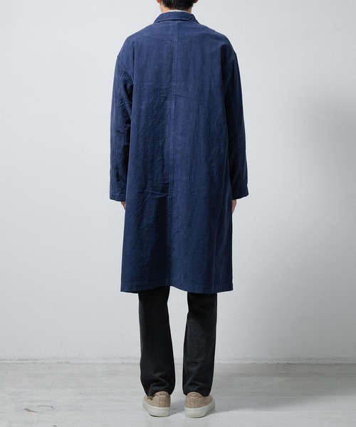 quadro（クオドロ）の「リクライドクロスアトリエコート（ステンカラーコート・メンズ・ネイビー/カーキ・MEDIUM）」の14枚目の写真