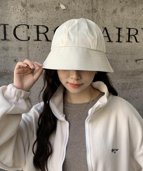 EPICKS（エピックス）の「ツイルカラーバケットハット（ハット・レディース・ブラック/アイボリー/ベージュ/ネイビー・F）」の2枚目の写真