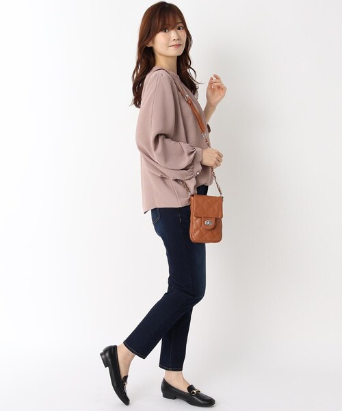 ITS'DEMO（イッツデモ）の「【WEB限定】縦型キルトミニショルダー（ショルダーバッグ・レディース・ブラック/オリーブ/アイボリー/キャメル・00）」の17枚目の写真