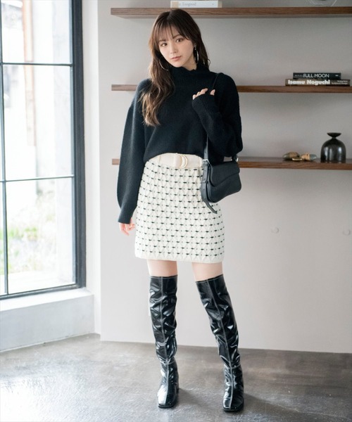 REDYAZEL（レディアゼル）の「タートルショート丈ニット（ニット/セーター・レディース・パープル/ブラック/ライトベージュ・FREE）」の10枚目の写真