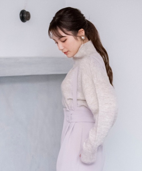 REDYAZEL（レディアゼル）の「タートルショート丈ニット（ニット/セーター・レディース・パープル/ブラック/ライトベージュ・FREE）」の9枚目の写真