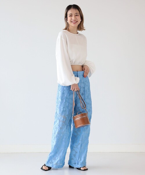 Ray BEAMS（レイビームス）の「Ray BEAMS / シャーリング ベルト ブラウス（シャツ/ブラウス・レディース・ブラック/ホワイト・0/1）」の3枚目の写真