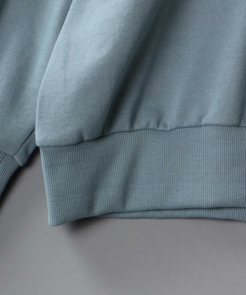 SITRY(シトリー)の「oversize 2way stitch logo sweat shirt/オーバーサイズ 2way ワンポイント刺繍 スウェット シャツ/トレーナー(スウェット・メンズ・ホワイト/ブラック/グレイッシュブルー・M/L)」の6枚目の写真