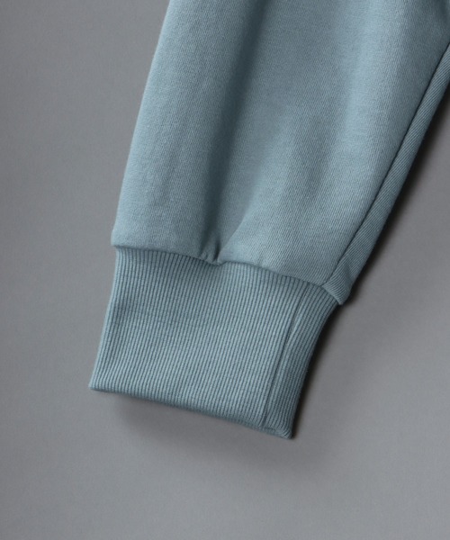 SITRY(シトリー)の「oversize 2way stitch logo sweat shirt/オーバーサイズ 2way ワンポイント刺繍 スウェット シャツ/トレーナー(スウェット・メンズ・ホワイト/ブラック/グレイッシュブルー・M/L)」の7枚目の写真