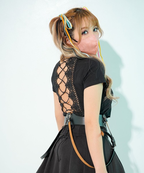 Diable baiser(ディアブルベーゼ)の「バックセクシー開き半袖カットソー(Tシャツ/カットソー・レディース・ブラック/ブルー・MEDIUM/LARGE)」の4枚目の写真