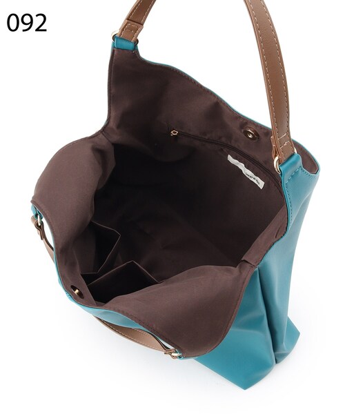 SHOO・LA・RUE（シューラルー）の「◆ナナメファスナートート（トートバッグ・レディース・アイボリー/ブラック/ブルー・00）」の17枚目の写真