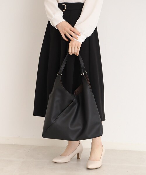 SHOO・LA・RUE（シューラルー）の「◆ナナメファスナートート（トートバッグ・レディース・アイボリー/ブラック/ブルー・00）」の7枚目の写真