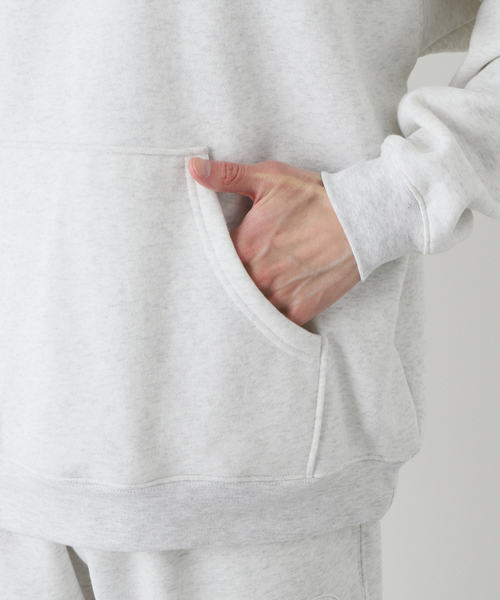 EDIFICE（エディフィス）の「【Paris Saint-Germain】3Dラバーエンブレム スウェットパーカー（パーカー・メンズ・ライトグレー/ブラック・MEDIUM/LARGE/X-LARGE）」の18枚目の写真