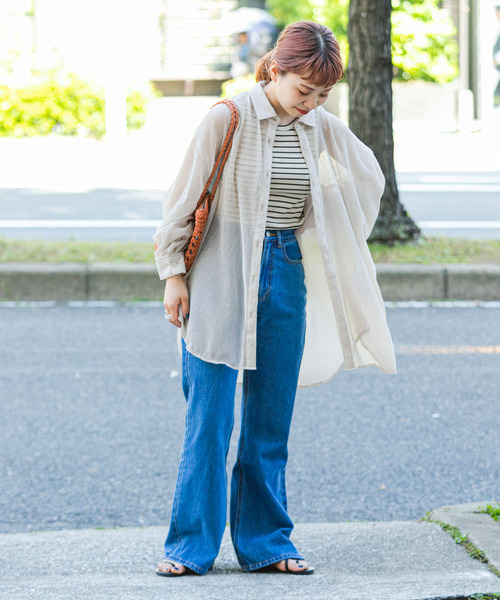 ITEMS URBANRESEARCH（アイテムズ アーバンリサーチ）の「ヨウリュウシアービッグシャツ（シャツ/ブラウス・レディース・チャコールグレー/ライトブルー/オフホワイト/パープル/ベージュ・FREE）」の7枚目の写真