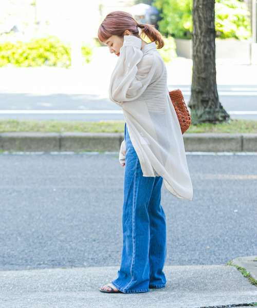 ITEMS URBANRESEARCH（アイテムズ アーバンリサーチ）の「ヨウリュウシアービッグシャツ（シャツ/ブラウス・レディース・チャコールグレー/ライトブルー/オフホワイト/パープル/ベージュ・FREE）」の8枚目の写真