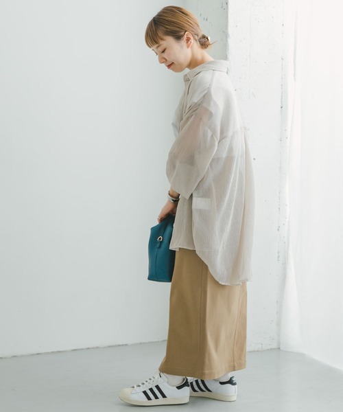 ITEMS URBANRESEARCH（アイテムズ アーバンリサーチ）の「ヨウリュウシアービッグシャツ（シャツ/ブラウス・レディース・チャコールグレー/ライトブルー/オフホワイト/パープル/ベージュ・FREE）」の15枚目の写真