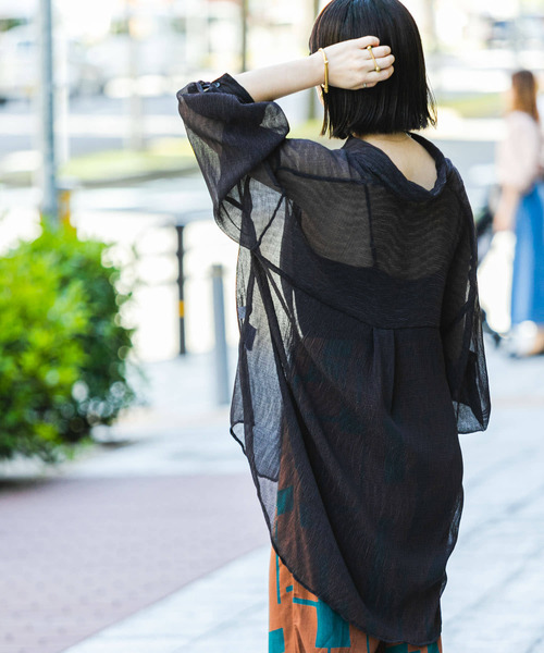 ITEMS URBANRESEARCH（アイテムズ アーバンリサーチ）の「ヨウリュウシアービッグシャツ（シャツ/ブラウス・レディース・チャコールグレー/ライトブルー/オフホワイト/パープル/ベージュ・FREE）」の16枚目の写真