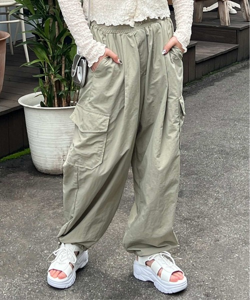 Isn't She?(イズントシー)の「厚底スポーツサンダル(サンダル・レディース・オフホワイト/ブラック・L/M/S)」の2枚目の写真