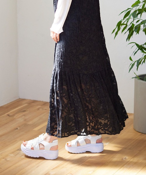 Isn't She?(イズントシー)の「厚底スポーツサンダル(サンダル・レディース・オフホワイト/ブラック・L/M/S)」の7枚目の写真