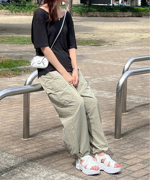 Isn't She?(イズントシー)の「厚底スポーツサンダル(サンダル・レディース・オフホワイト/ブラック・L/M/S)」の14枚目の写真