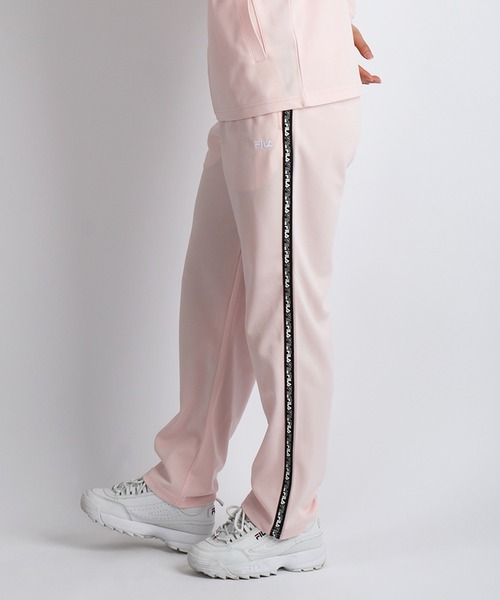FILA(フィラ)の「FILA スムースジャージ ロゴテープ付きジャージ セットアップ レディース 吸水速乾 UVカット機能あり(ジャージ・レディース・ブラック/ピンク/ネイビー/ブラック系その他/ブルー系その他/ピンク系その他/ネイビー系/ブラック系その他2/ピンク系その他2/チャコールグレー/ピンク系その他3・M/L)」の20枚目の写真