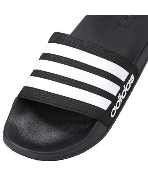 adidas(アディダス)の「【adidas】 ADILETTE SHOWER U(サンダル・メンズ・ブラック×ホワイト・27.5cm/24.5cm/25.5cm/29.5cm/23.5cm/26.5cm/28.5cm)」の4枚目の写真