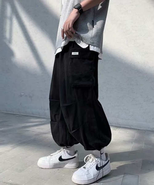 ARCADE（アーケード）の「【-ARCADE Limited Line-】ルーズワイド バルーンシルエット サイドポケット ジョガー カーゴパンツ（カーゴパンツ・メンズ・カーキ/ブラック/ホワイト・M/L/2XL/XL）」の9枚目の写真