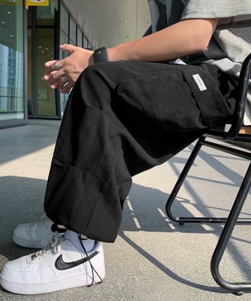 ARCADE（アーケード）の「【-ARCADE Limited Line-】ルーズワイド バルーンシルエット サイドポケット ジョガー カーゴパンツ（カーゴパンツ・メンズ・カーキ/ブラック/ホワイト・M/L/2XL/XL）」の11枚目の写真