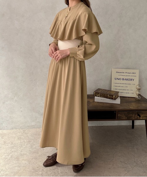 apres jour clair（アプレジュールクレア）の「【apres jour clair】フリルケープワンピース【ZOZOTOWN限定アイテム】（ワンピース・レディース・アイボリー/モカ・フリー/X-LARGE）」の4枚目の写真