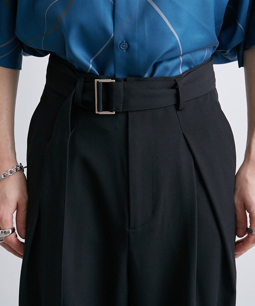 JUNRED（ジュンレッド）の「ベルテッドワイドフレアパンツ（スラックス・メンズ・ブラック/グリーン・S/M/L）」の17枚目の写真