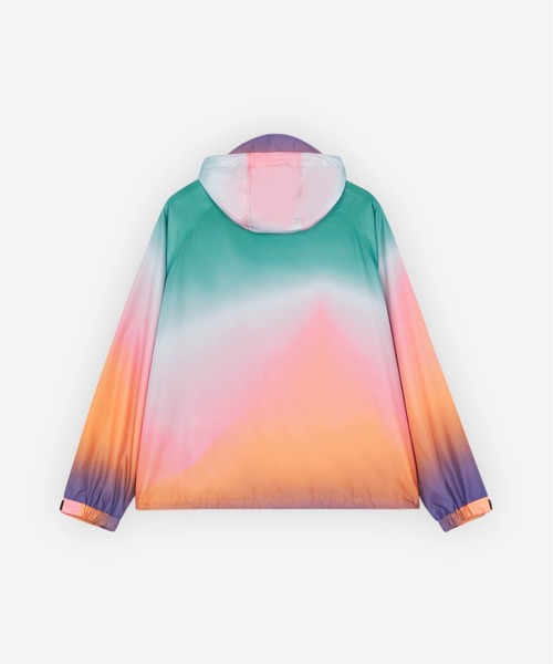 Maison Kitsune（メゾンキツネ）の「TECHNICAL WINDBREAKER