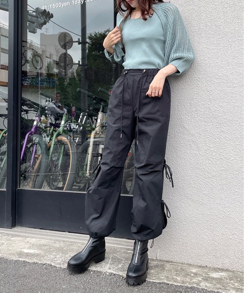 one way（ワンウェイ）の「センタースリットデニムフレアパンツ